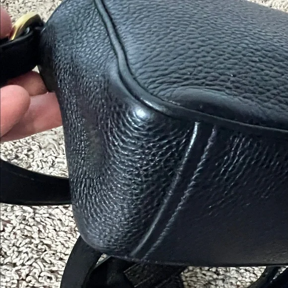 3308 Prada Black Leather Shoulder Bag with Gold Details - Picture 6 of 8